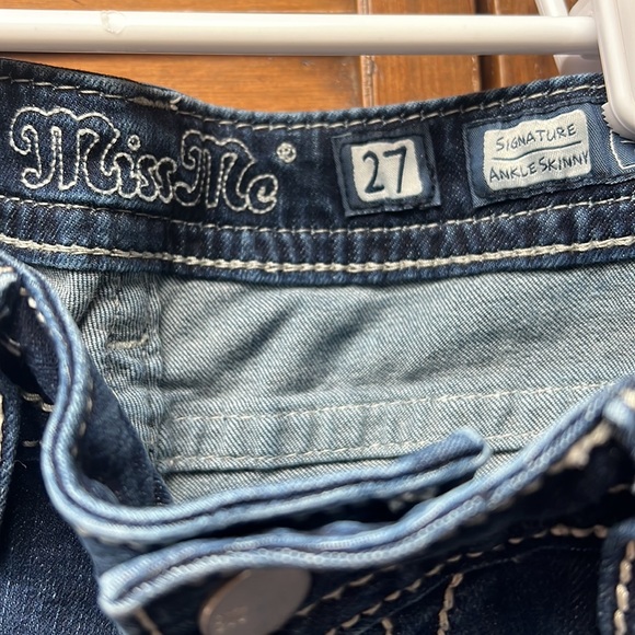 📌Sold on live📌Miss Me Born To Be Boho Ankle Jeans Womens 27 Aztec Frayed Hem - Picture 14 of 16